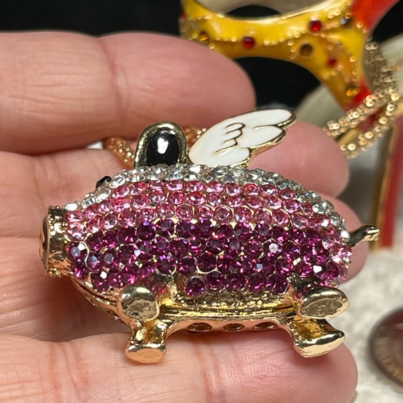 🐷💕💖betsey Johnson flying pig necklace NEW pink/fuchsia - Picture 6 of 11